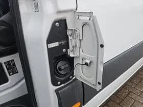 Mercedes-Benz Sprinter thumbnail 17