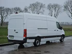 Mercedes-Benz Sprinter thumbnail 3
