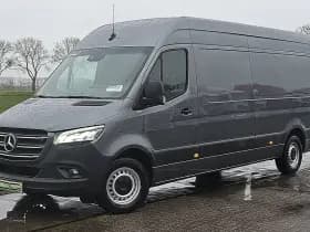 Mercedes-Benz Sprinter thumbnail 2