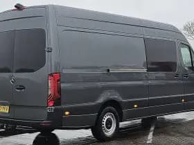 Mercedes-Benz Sprinter thumbnail 3