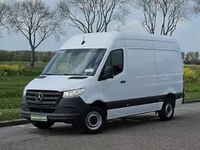 Mercedes-Benz Sprinter thumbnail 2