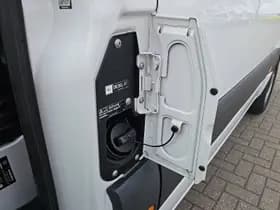 Mercedes-Benz Sprinter thumbnail 20