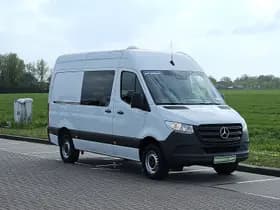 Mercedes-Benz Sprinter thumbnail 4