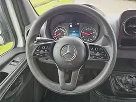 Mercedes-Benz Sprinter thumbnail 11