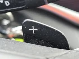 Mercedes-Benz Eqv thumbnail 12