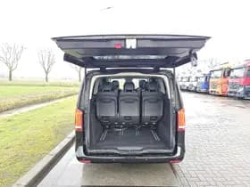 Mercedes-Benz Eqv thumbnail 15