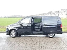 Mercedes-Benz Eqv thumbnail 21