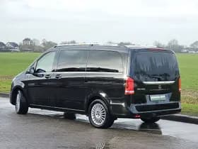 Mercedes-Benz Eqv thumbnail 5