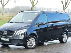 Mercedes-Benz Eqv thumbnail 2