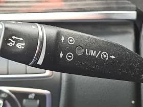 Mercedes-Benz Eqv thumbnail 11