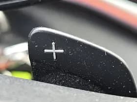 Mercedes-Benz Eqv thumbnail 12