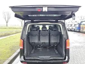 Mercedes-Benz Eqv thumbnail 15