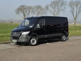 Mercedes-Benz Sprinter thumbnail 2
