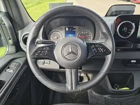Mercedes-Benz Sprinter thumbnail 11