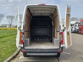 Mercedes-Benz Sprinter thumbnail 14