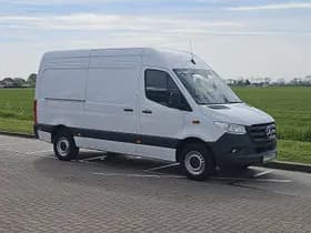 Mercedes-Benz Sprinter thumbnail 4
