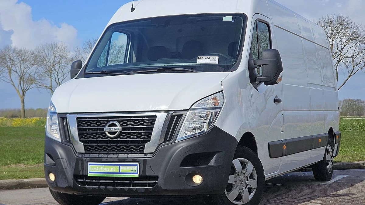 Nissan Interstar — foto 1