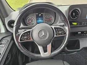 Mercedes-Benz Sprinter thumbnail 11