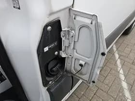 Mercedes-Benz Sprinter thumbnail 21