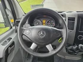 Mercedes-Benz Sprinter thumbnail 11