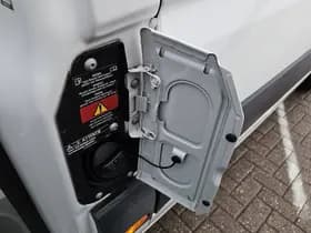 Mercedes-Benz Sprinter thumbnail 17