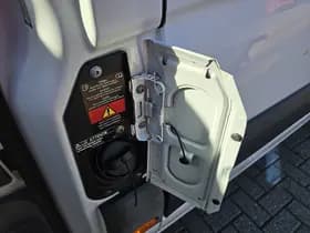 Mercedes-Benz Sprinter thumbnail 14