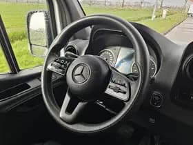 Mercedes-Benz Sprinter thumbnail 9