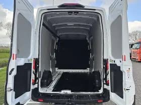 Ford Transit thumbnail 13