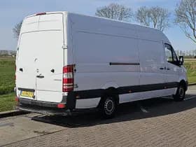 Mercedes-Benz Sprinter thumbnail 3