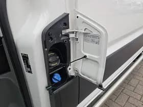 Volkswagen Crafter thumbnail 18