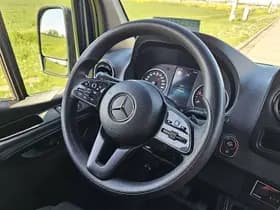 Mercedes-Benz Sprinter thumbnail 11