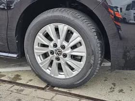 Volkswagen Multivan thumbnail 16