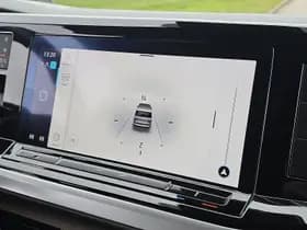 Volkswagen Multivan thumbnail 9