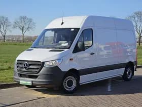 Mercedes-Benz Sprinter thumbnail 2