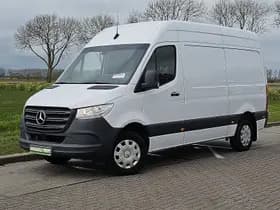 Mercedes-Benz Sprinter thumbnail 2