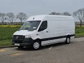 Mercedes-Benz eSprinter thumbnail 2