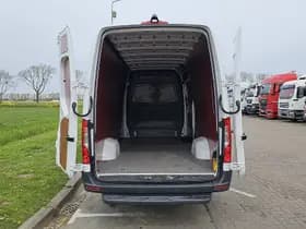 Mercedes-Benz eSprinter thumbnail 12