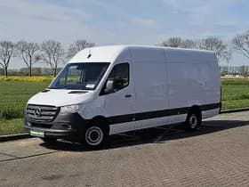 Mercedes-Benz Sprinter thumbnail 2