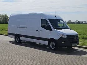Mercedes-Benz Sprinter thumbnail 4