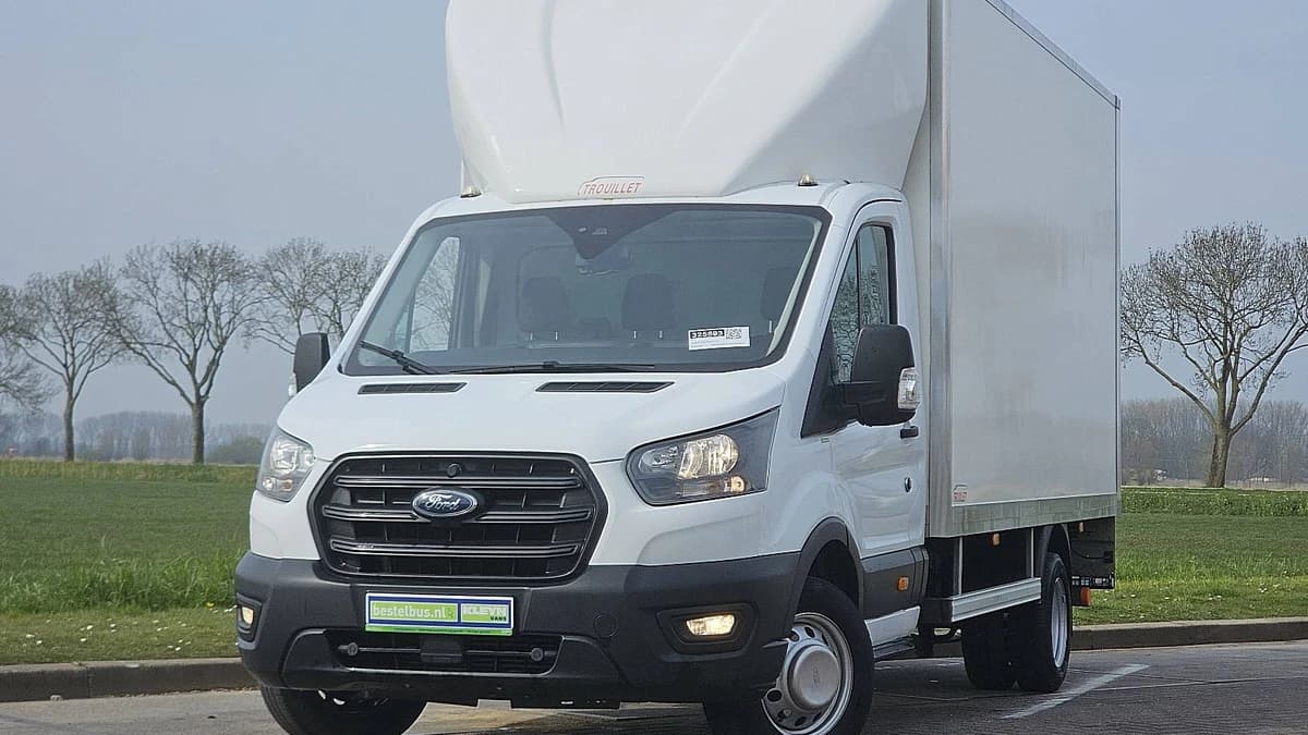 Ford Transit — foto 1