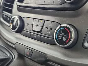 Ford Transit thumbnail 9