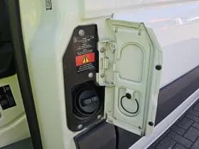 Mercedes-Benz Sprinter thumbnail 15