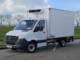 Mercedes-Benz Sprinter thumbnail 2
