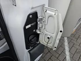 Mercedes-Benz Sprinter thumbnail 19