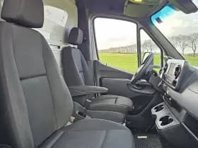 Mercedes-Benz Sprinter thumbnail 6