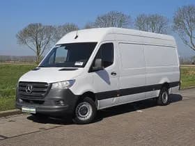 Mercedes-Benz Sprinter thumbnail 2