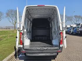 Mercedes-Benz Sprinter thumbnail 13