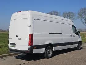 Mercedes-Benz Sprinter thumbnail 3
