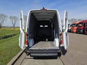 Mercedes-Benz Sprinter thumbnail 12