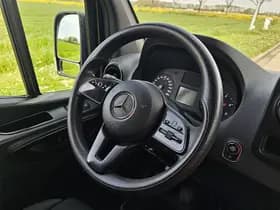 Mercedes-Benz Sprinter thumbnail 11